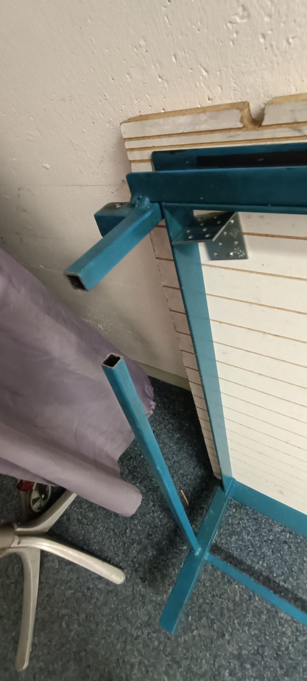 Tavoli: Schneidetisch – Usato da Pfäffikon ZH venduto da K-V-M 7