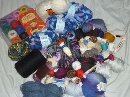 lot 1,5 kg de laines pour les travaux de tricot ou bricolage