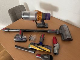 Dyson V15 Detect Absolute Staubsauger 