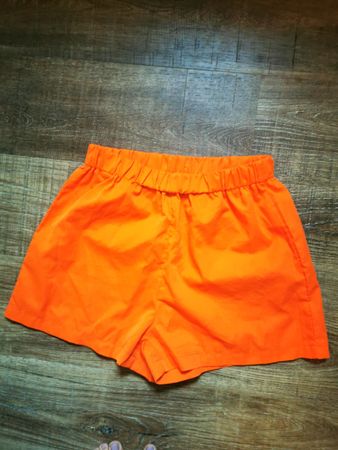 Kurze Hose orange Grösse M Zustand gut