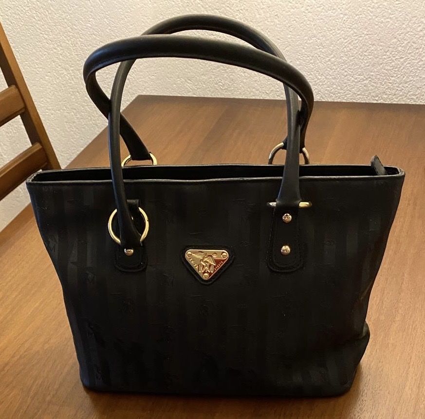 Maison Mollerus Borse da donna: Handtasche Maison Mollerus schwarz – Usato da Dübendorf venduto da baumbeju