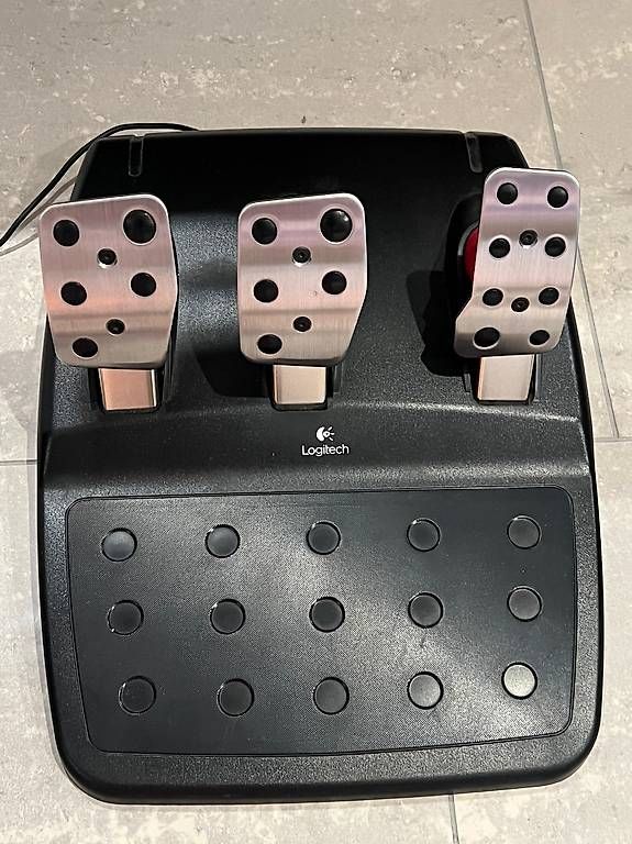 Controller: Logitech G27 Racing Wheel+Pedali+Cambio – Usato da Davesco-Soragno venduto da bart076 2