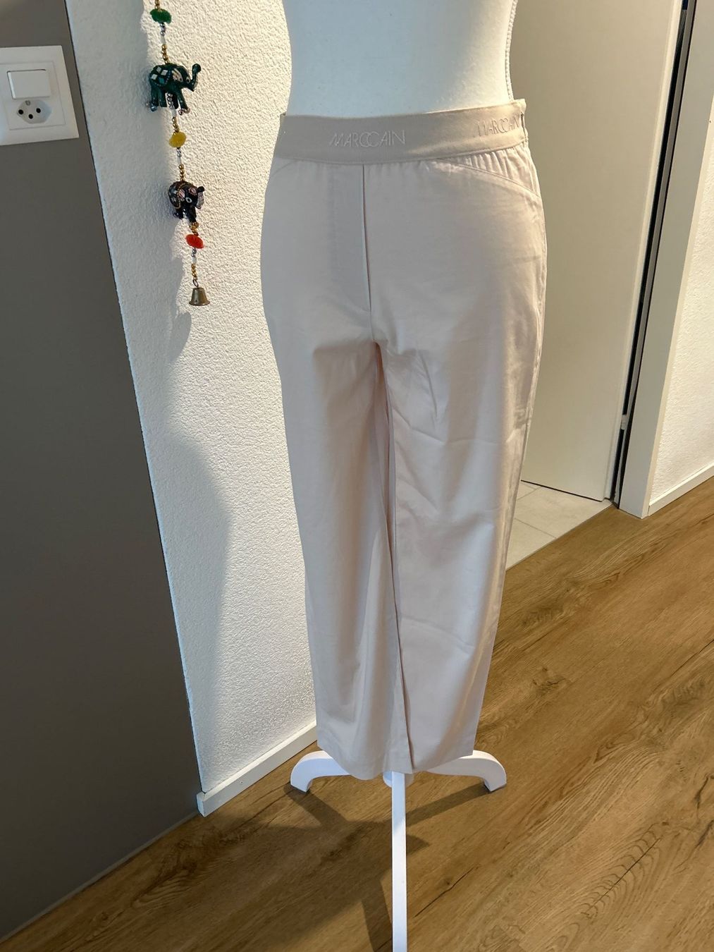 Marc Cain Pantalons: Sommerhose hellbeige von Marc Cain Gr. W28 – D'occasion à Brunnen par Nala2929 5