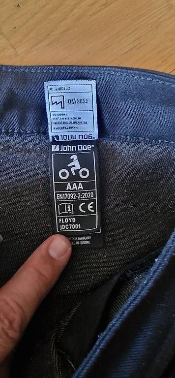 Pantaloni: John Doe Floyd Textilhose schwarz – Usato da Richterswil venduto da jer_y2hy 1