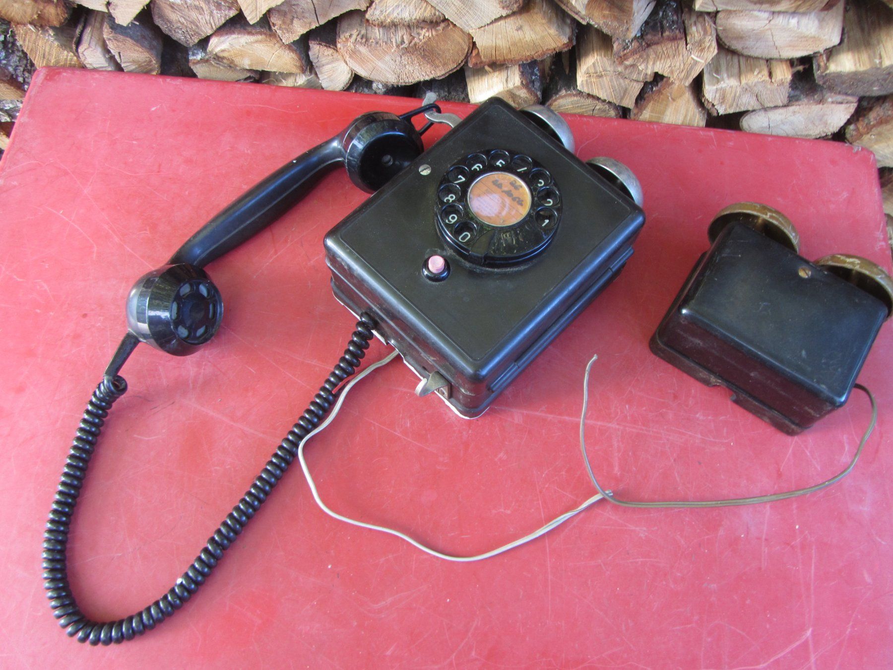 Téléphones: Altes Wandtelefon – D'occasion à Wolfhalden par Quiria68