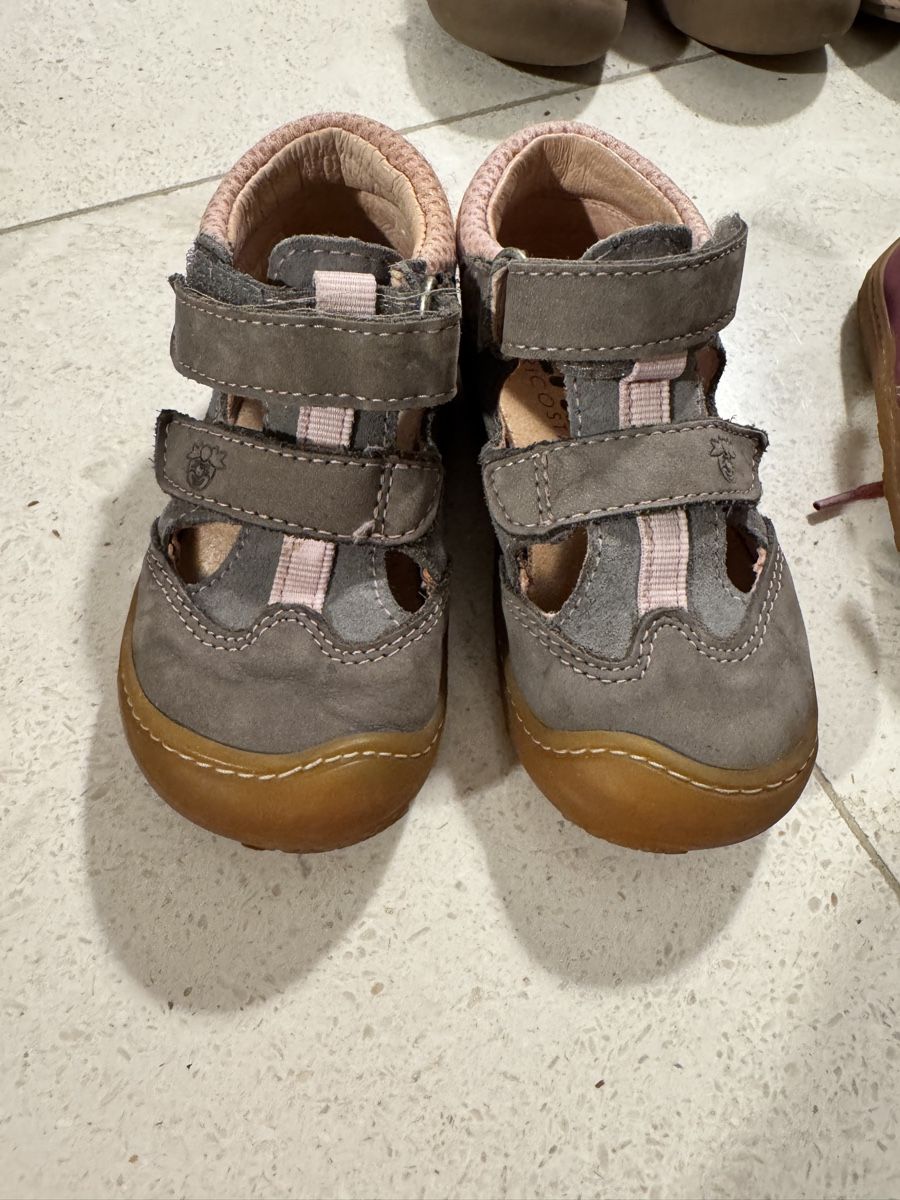 Scarpe per ragazze: Shoes - different sizes – Usato da Affoltern am Albis venduto da Pitu86 1