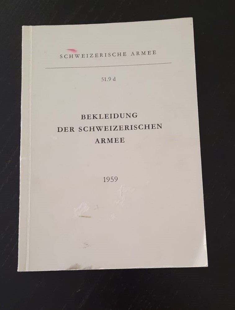 Libri: Bekleidung der Schweizerischen Armee 1959 – Nuovo (secondo la descrizione) da Wettingen venduto da huitzilopostli