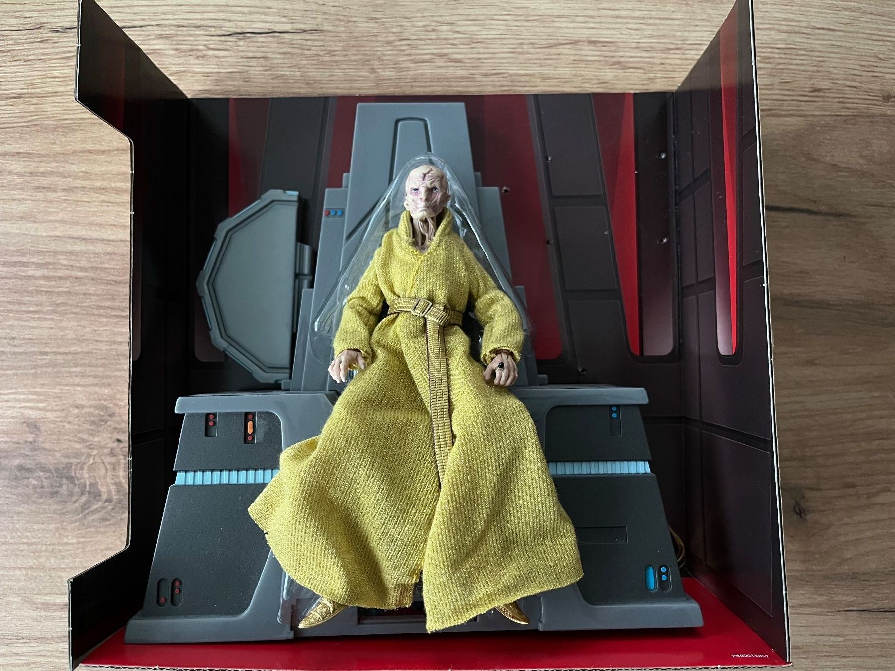 Star Wars Statuette: Star Wars Snoke – Usato da St. Gallen venduto da Nickat
