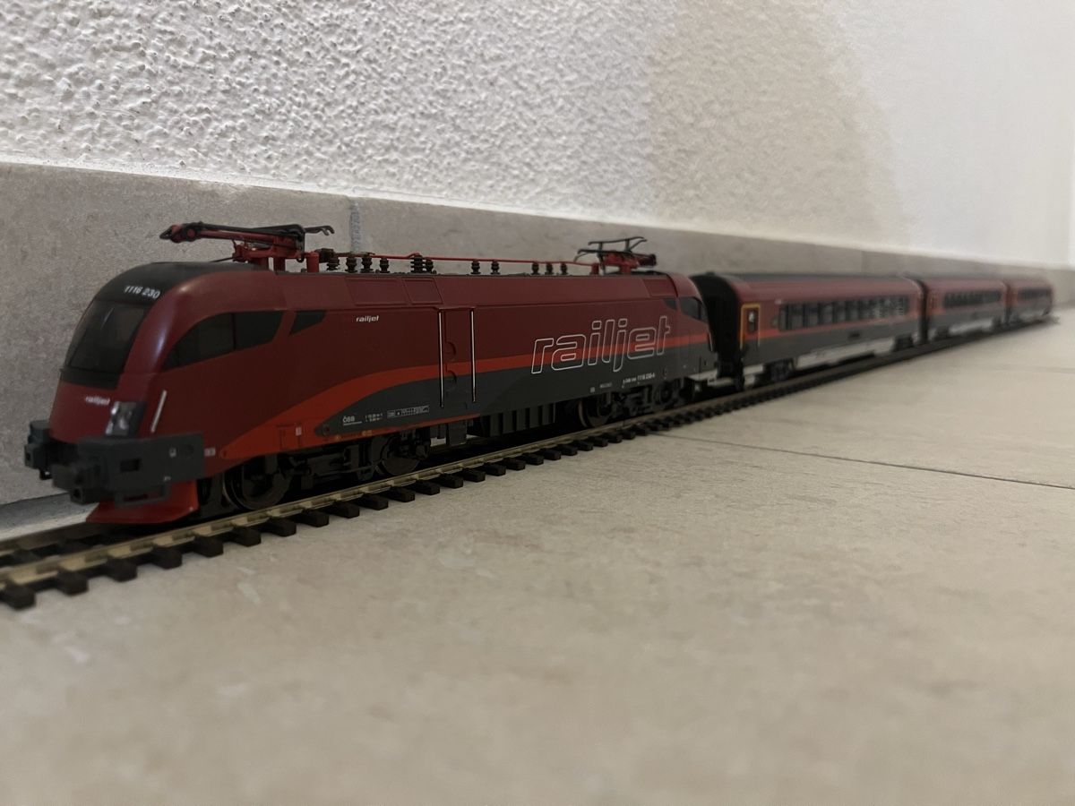 Piko Modelleisenbahnen: Piko „Railjet“ Startset – Gebraucht aus Stans von Schwalmis2246 2
