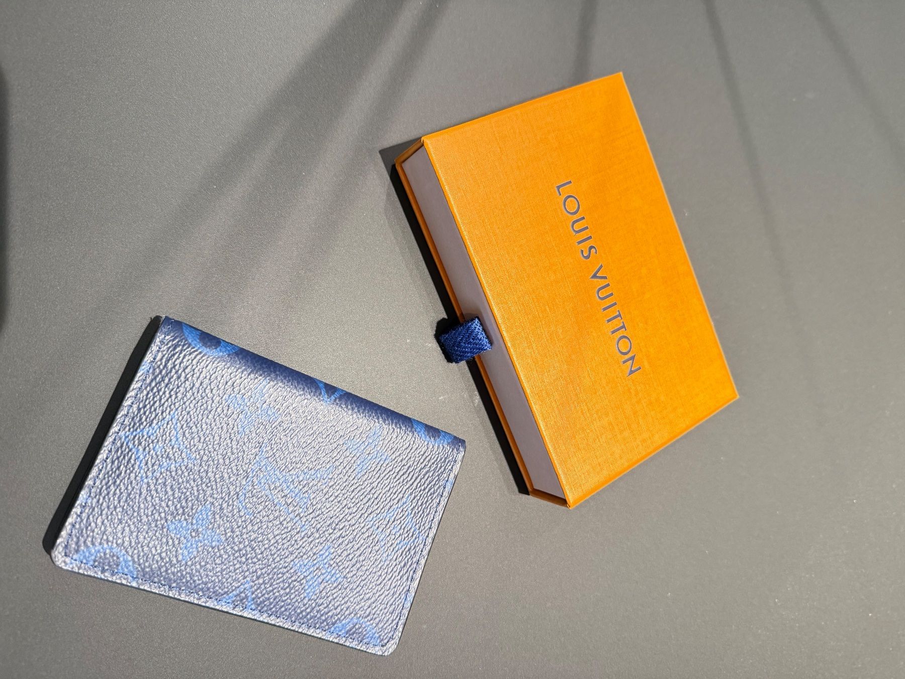 Portafogli: Louis Vuitton Taschenorganizer/ Kartenetui mit Box – Usato da Zollikofen venduto da Level_911
