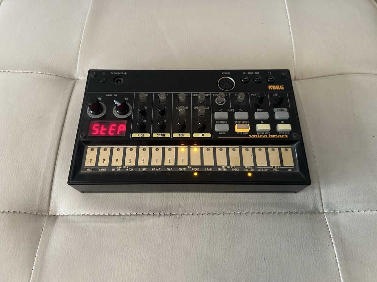 Korg Strumenti musicali: Korg Volca Beats – Usato da Zürich venduto da str_98p2