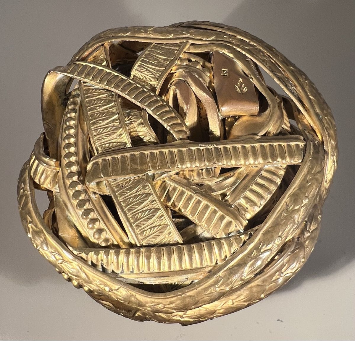 Tutte le decorazioni: Compression Anciens Cadres  Cuivre Doré  Signé Pascal – Usato da Genève venduto da DELIRBEADS 2