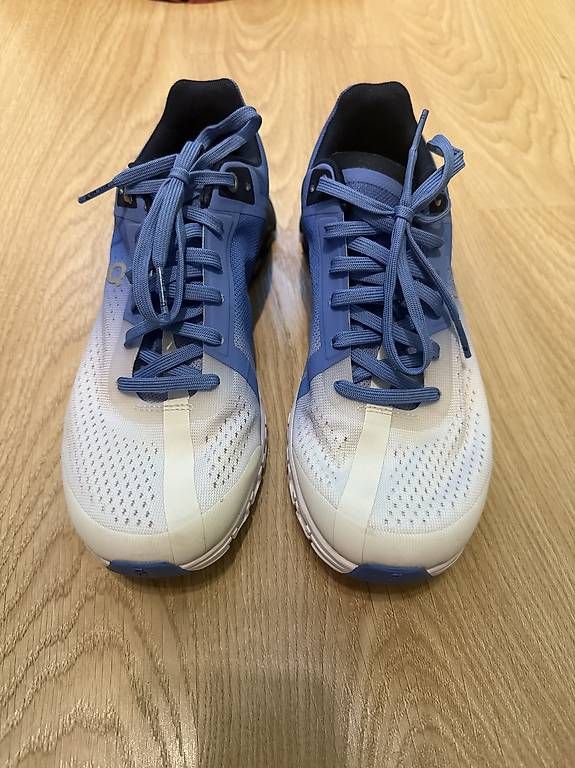 On Scarpe da donna: On Schuhe Grösse 38.5 – Usato da ZUFIKON venduto da SULMI01 2