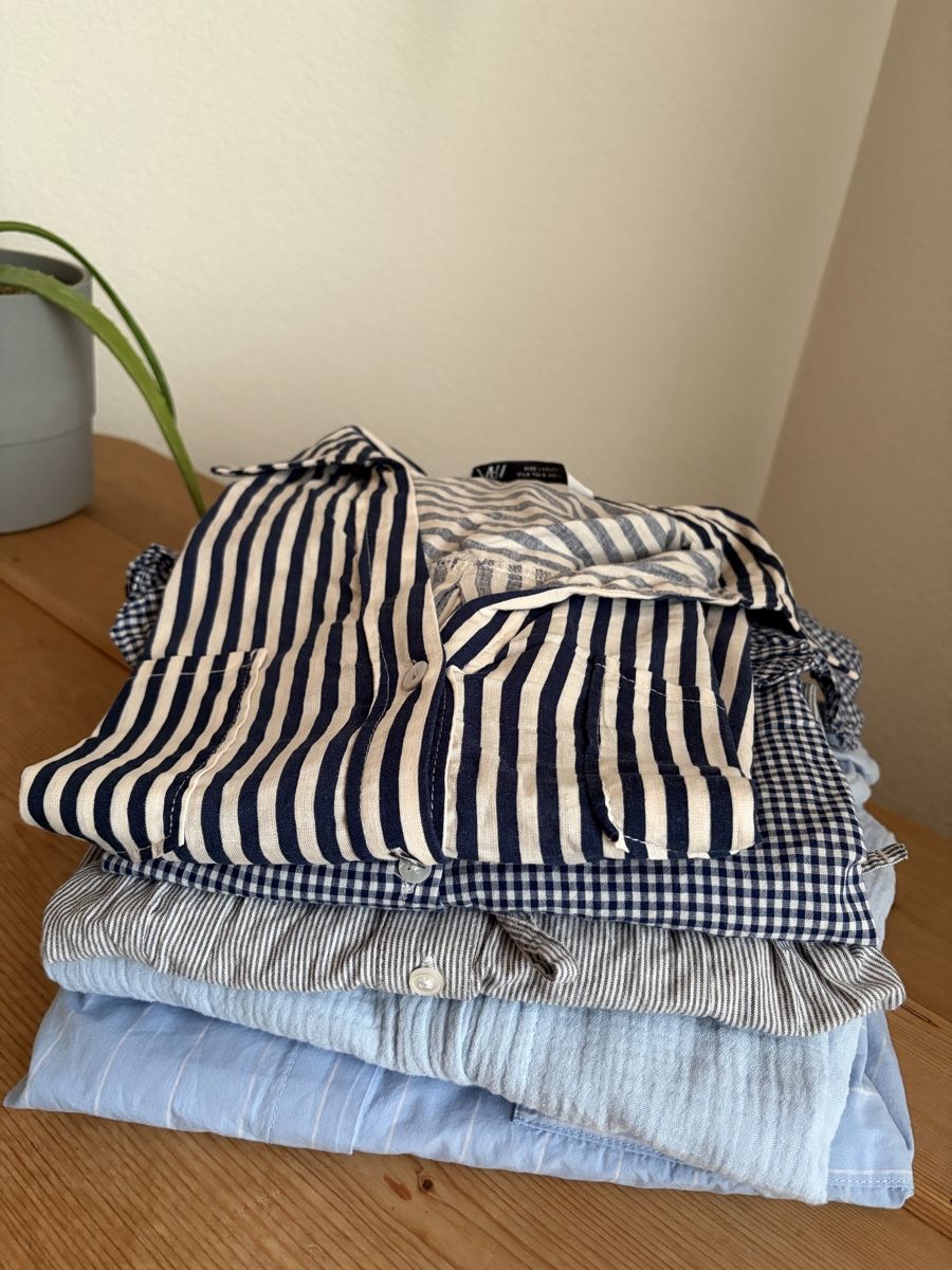 Lotti di vestiti: Blusen Kleiderpaket Blau – Usato da Rüderswil venduto da dariasophialuisa