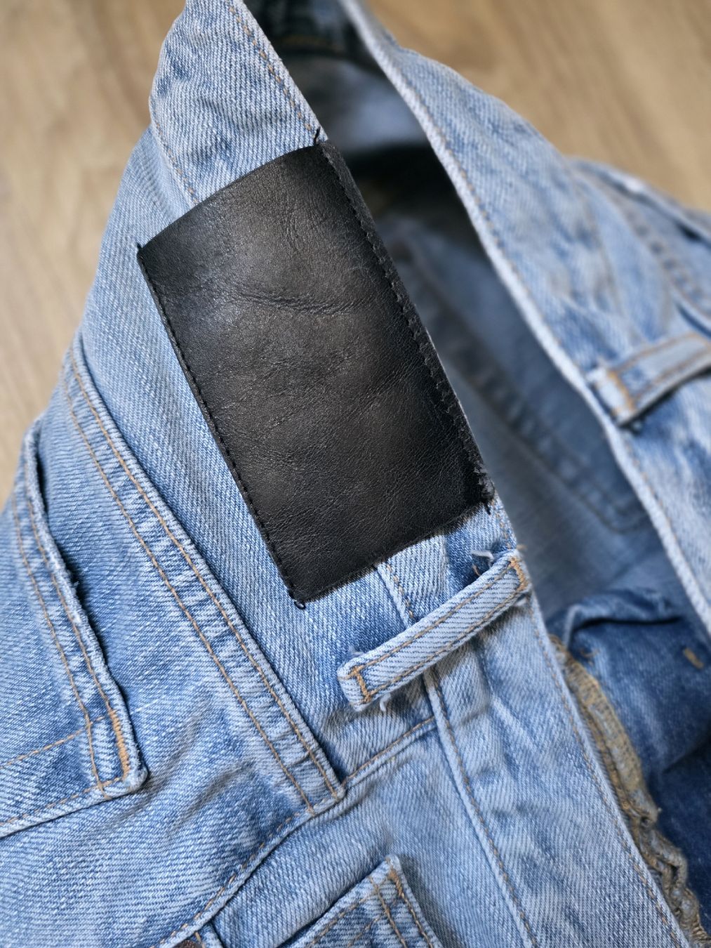 Zara Jeans: Mid waist loose straight Jeans – Usato da Interlaken venduto da NataliiaS 5