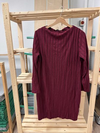 Elegantes Strickkleid Gr. M - perfekt für den Herbst!