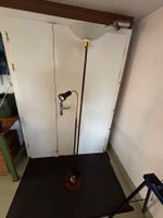Stehlampe mit Leselampe Holz Messing mattierter Schirm