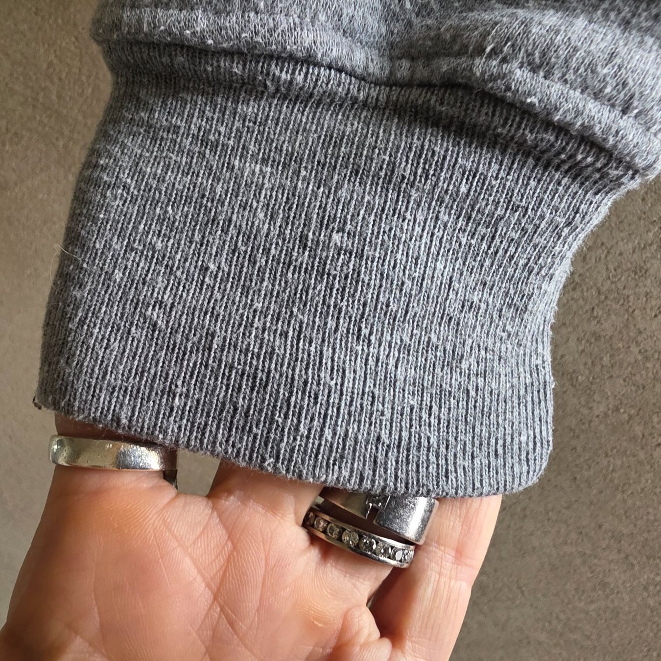 Maglioni & Felpe: 🐸 WEST COAST CROP PULLOVER – Usato da Môtier (Vully) venduto da Frogs 5