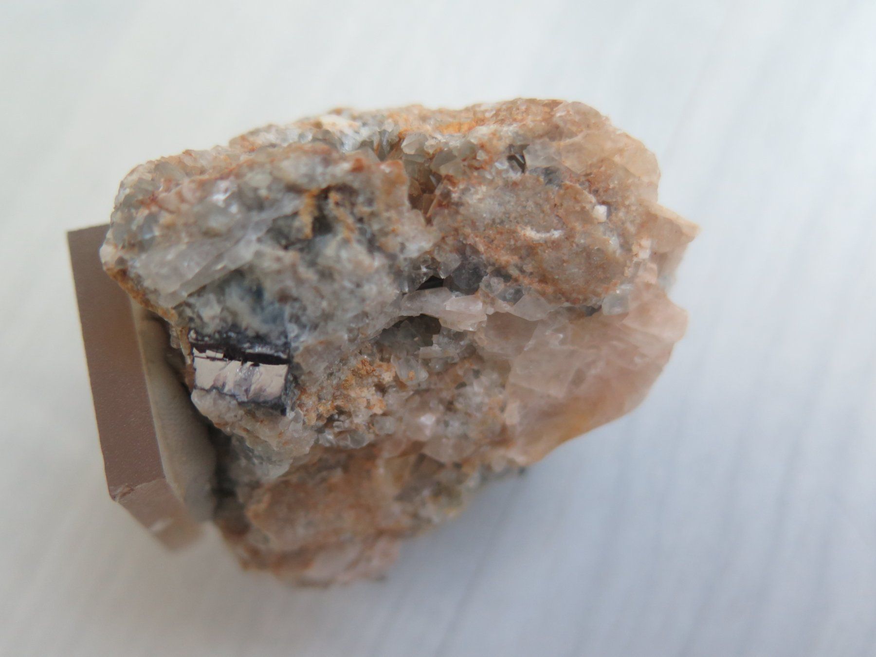 Minerali & Pietre curative: Fluorit auf Quarz von USA – Usato da Schaffhausen venduto da Yamakana51L8736OQ8 6