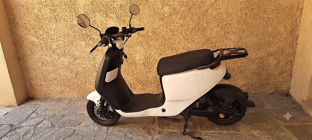Scooter: City Go 25kmh Elektroroller – Usato da Rapperswil, BE venduto da velomaniac