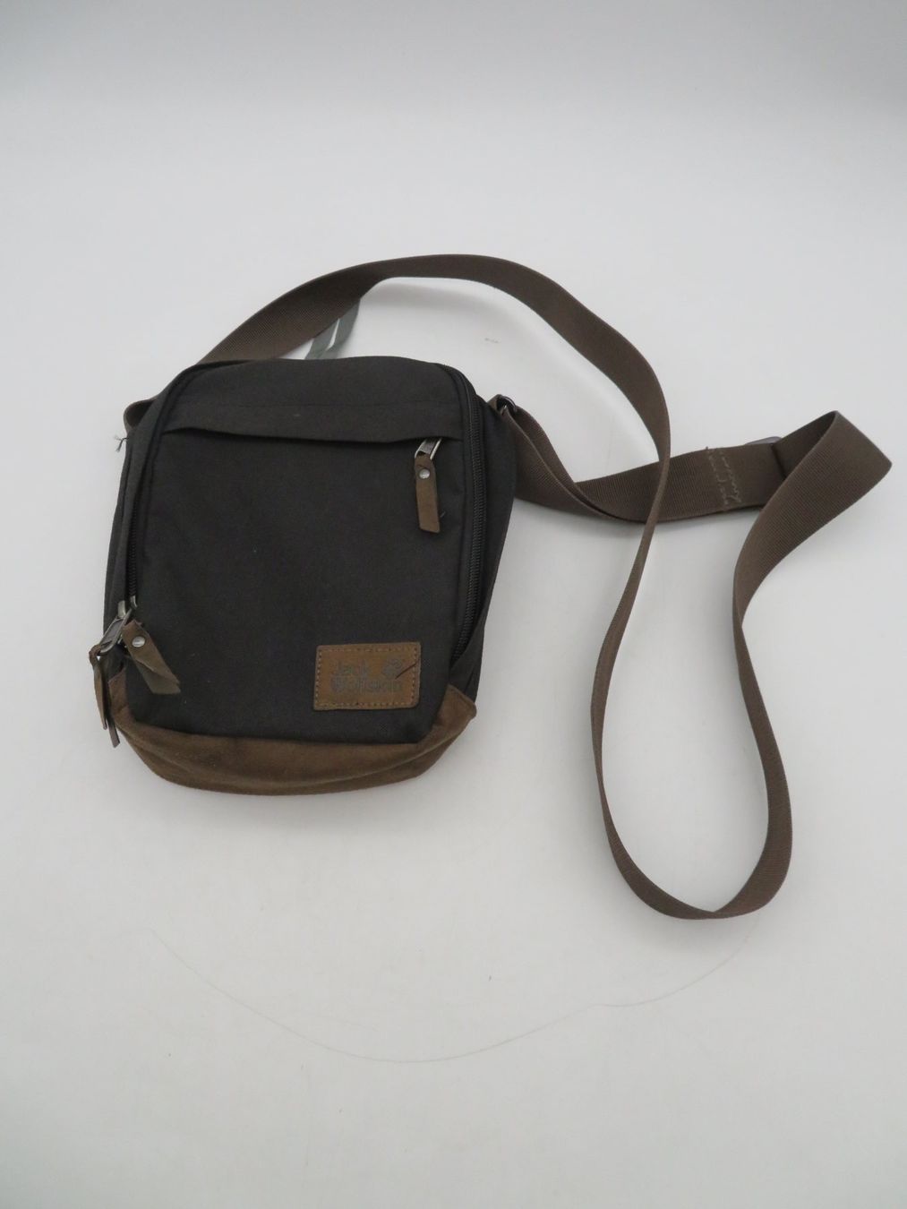 Jack Wolfskin Borse: Jack Wolfskin Umhängetasche – Usato da Reinach BL venduto da WBZ-Flohmarkt 1