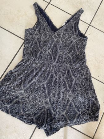 Kurzer H&M Jumpsuit mit Muster Gr.40/42
