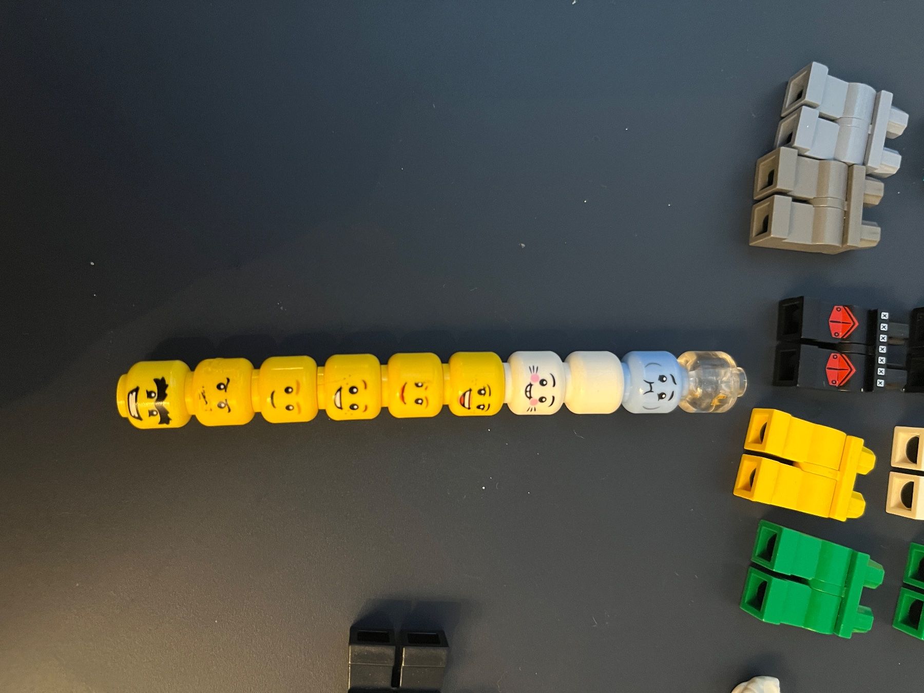 Giocattoli: Diverse Lego Minifigurenteile – Nuovo (secondo la descrizione) da Lupsingen venduto da sil_l6wg 3