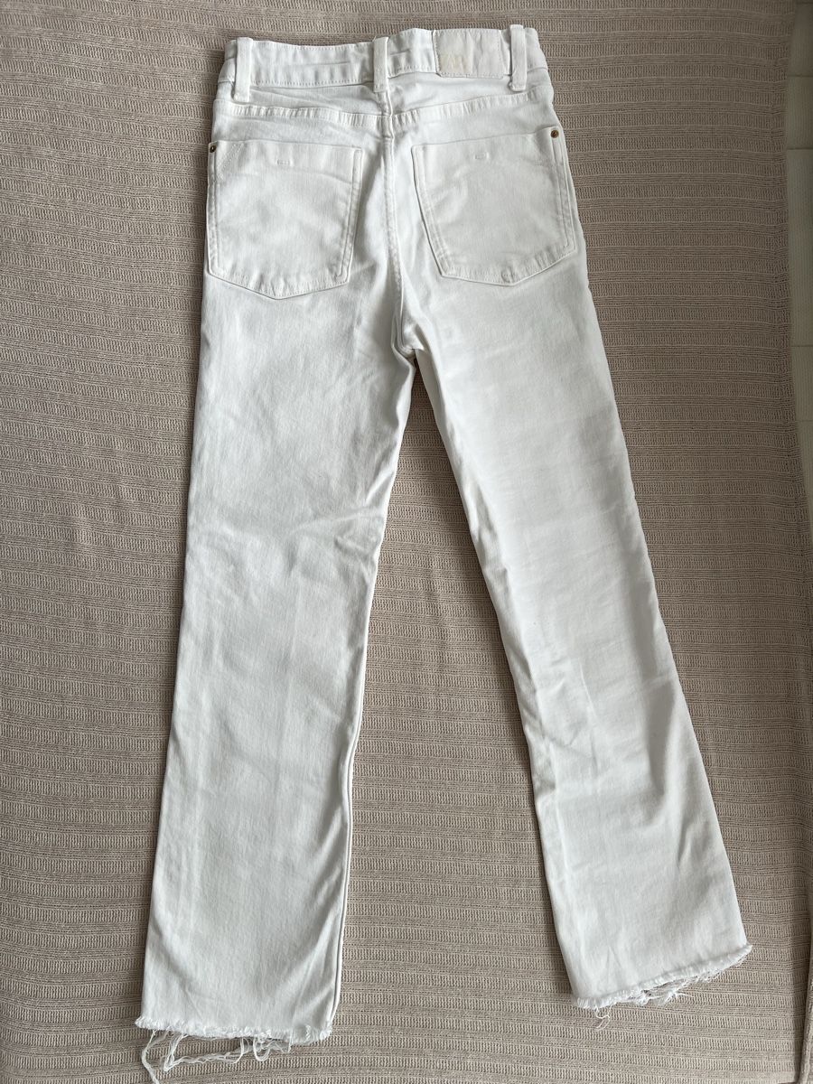 Zara Jeans: Weisse Zara Jeans, Grösse 32 – Nuovo (secondo la descrizione) da Zürich venduto da anna_ri 1