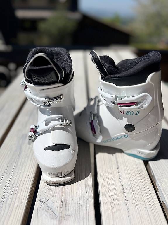 Scarpe per ragazzi: Skischuhe Gr 30 – Usato da Schwendibach venduto da wysschristine