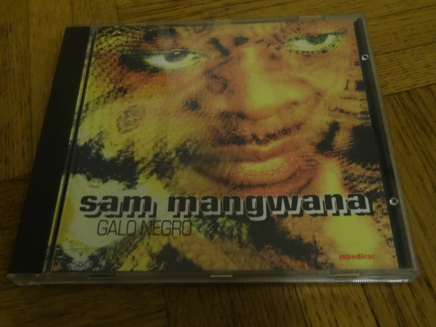 CD: Sam Mangwana - Galo Negro CD – Usato da Olten venduto da Disc-Ausverkauf