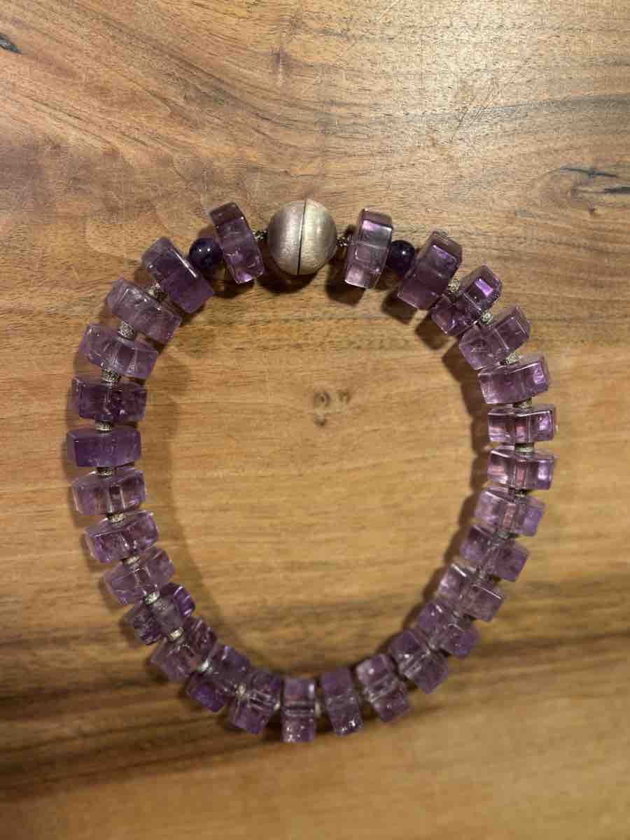 Bracciali & Braccialetti: Collier "Amethyst" mit Magnetverschluss Silber – Usato da Würenlos venduto da Rekalo