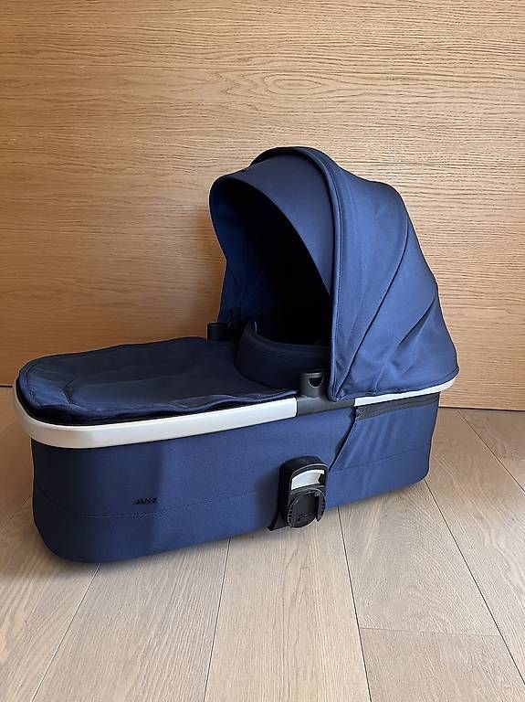Joolz Carrozzine: Joolz Hub 2 Babywanne Navy Blue mit Originalkarton – Usato da Cham venduto da nininanana 1