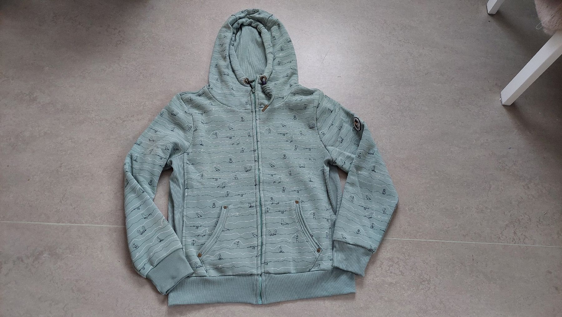 Vestes: Sweatjacke  – D'occasion à Escholzmatt par Ipbuur