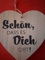 Holzherz mit Aufdruck ,,Schön, dass es Dich gibt,,