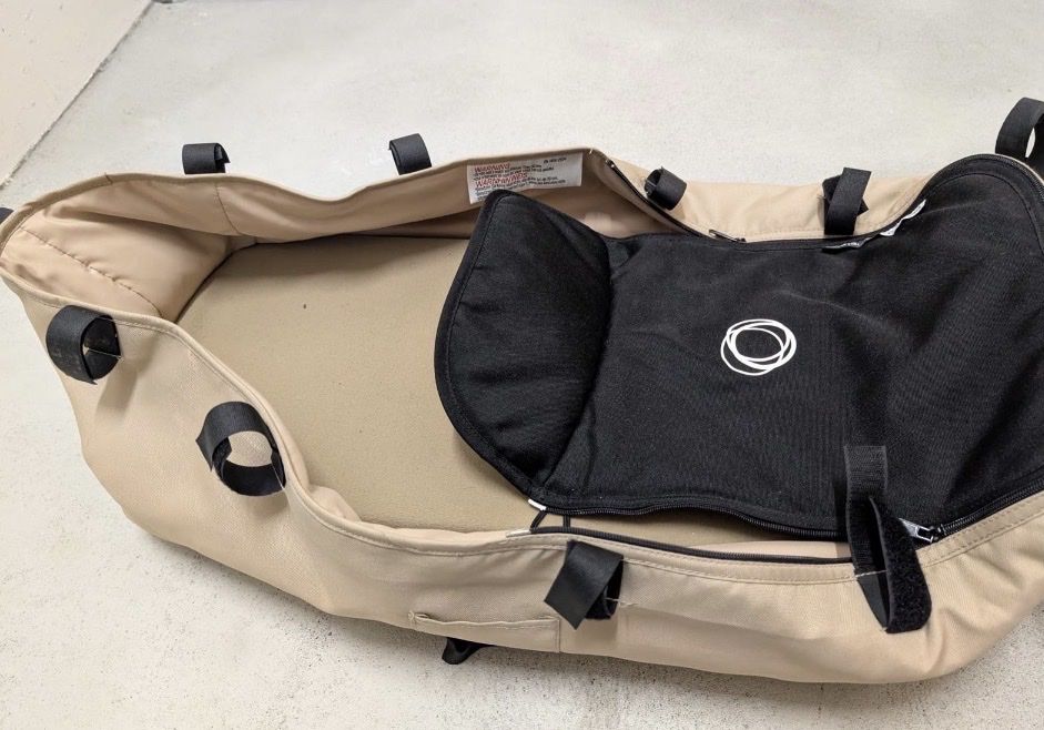 Bugaboo Culle: Bugaboo Cameleon Bassinet Pram Bed Beige Black – Usato da Biel/Bienne venduto da rob_25s7