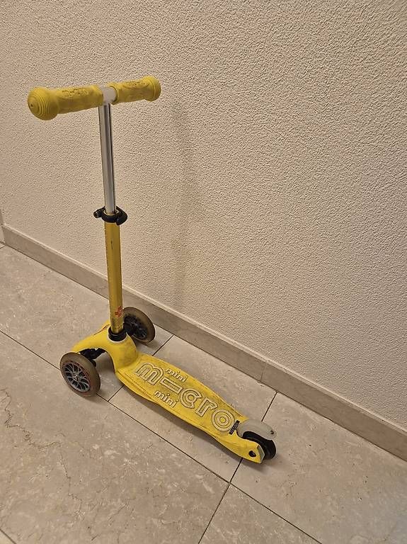 Micro Kickboard: Scooter Mini Micro (gelb) – Usato da Riehen venduto da cyr_mm98 1