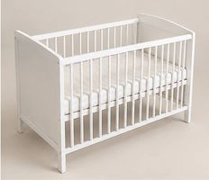 Weisses Babybett mit Matratze  3-fach höhenverstellbar