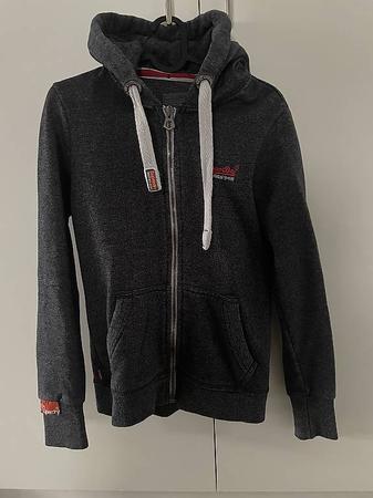 Superdry Kapuzenpullover Gr. XS dunkelgrau