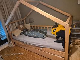 Hausbett Moonoom 90×200 cm, inkl. Matratze und Schublade