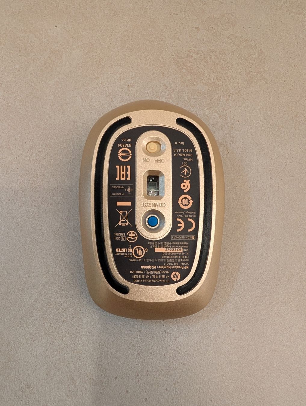 Hewlett Packard Mouse: HP Bluetooth Maus schwarz gold – Usato da Schwanden GL venduto da nadine_gl 1