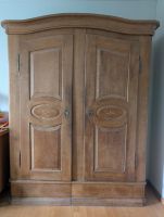 Antiker Schrank aus Eiche