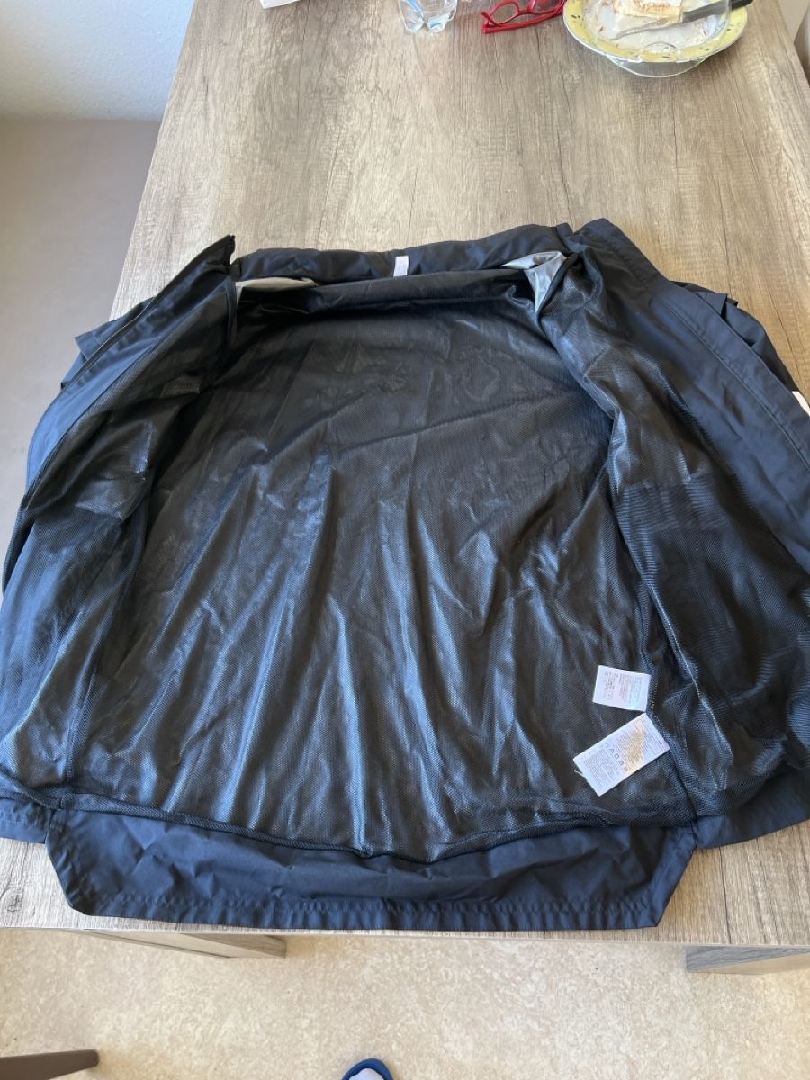 Giacche: Adidas Regenschutz – Usato da Binningen venduto da salentino4ever 4