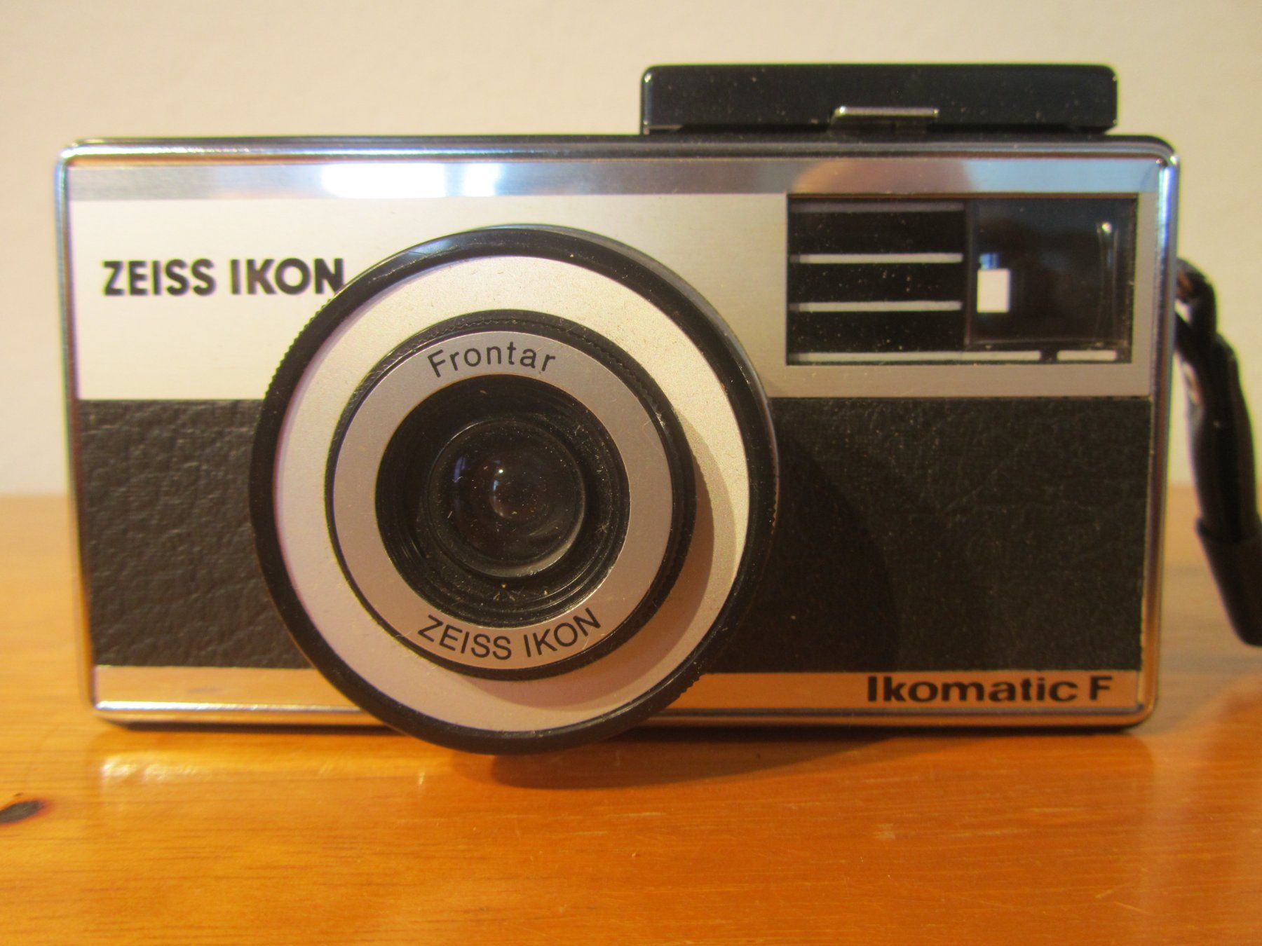 Zeiss Fotocamera: ZEISS IKON     Ikomatic F – Usato da Seengen venduto da mikelele 1