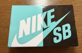 Nike Dunk High SB De La Soul QS