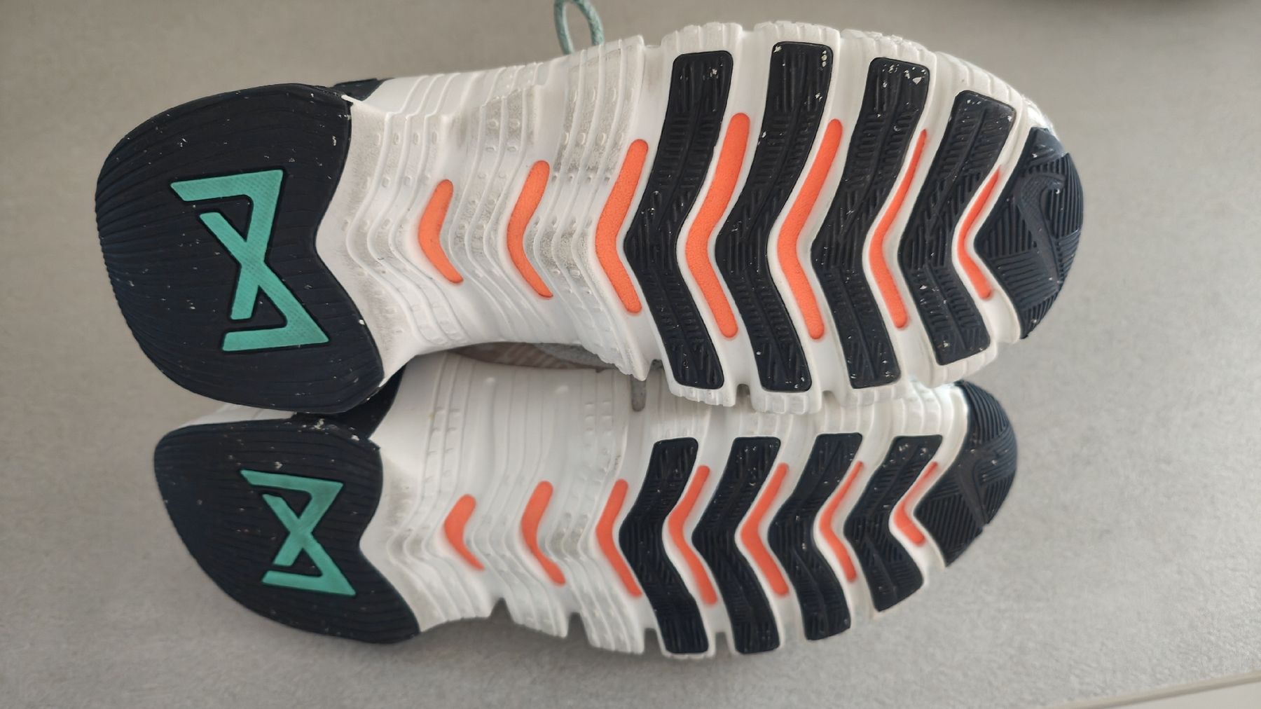 Nike Damenschuhe: Basket Nike, Pointure 41 – Gebraucht aus Troistorrents von Suishy 3