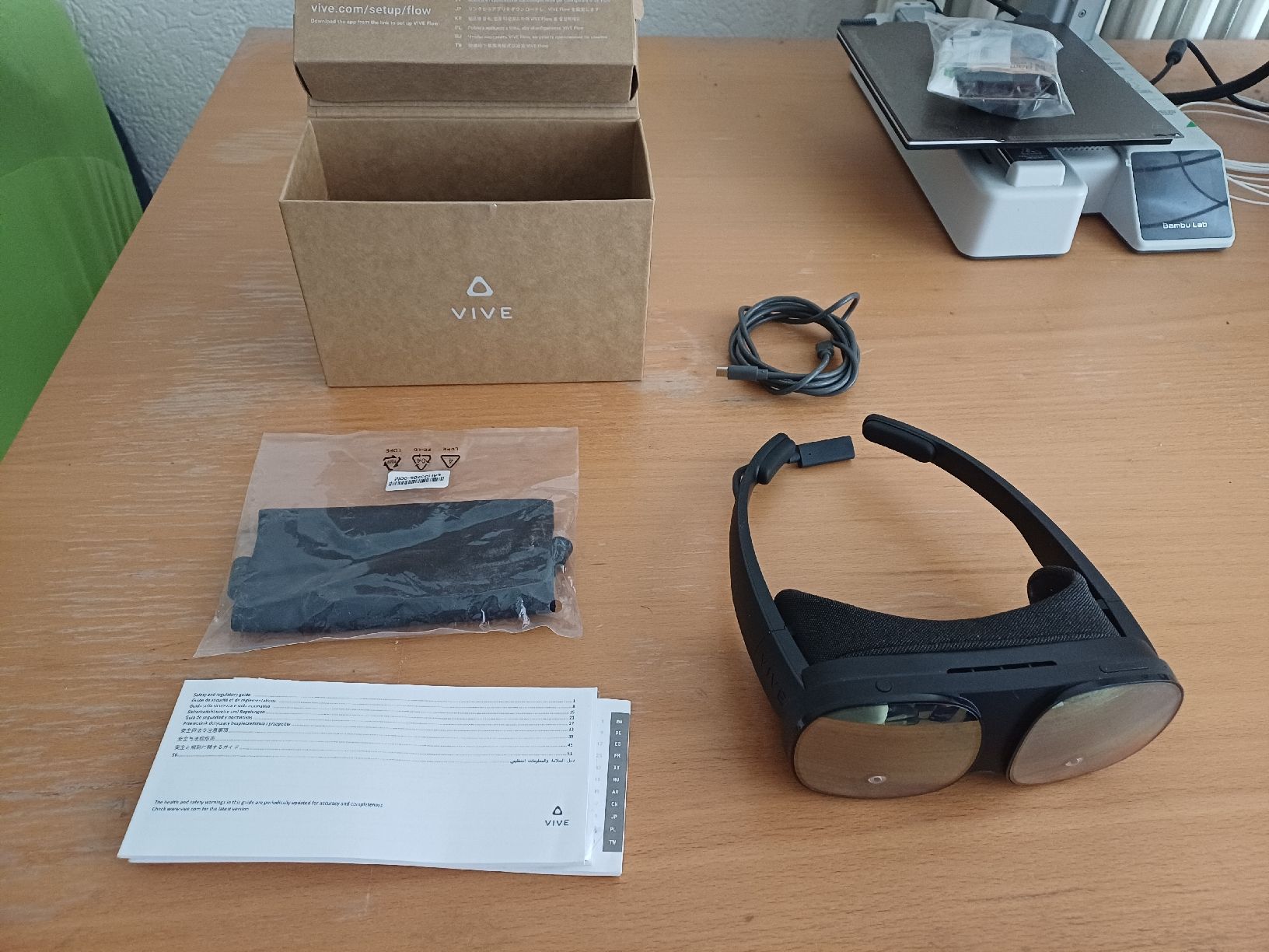 HTC VR Brille: HTC VIVE Flow – Neu (gemäss Beschreibung) aus Chur von P88o 1