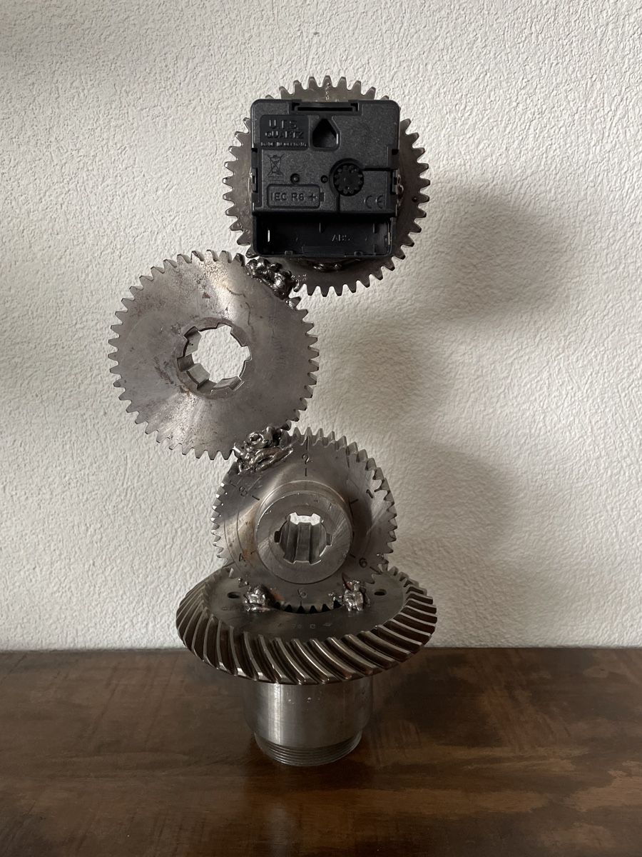 Orologi da terra & Orologi da parete: Horloge originale faite à la main - Design industriel – Usato da Dombresson venduto da Bru-Way.WE.co 1