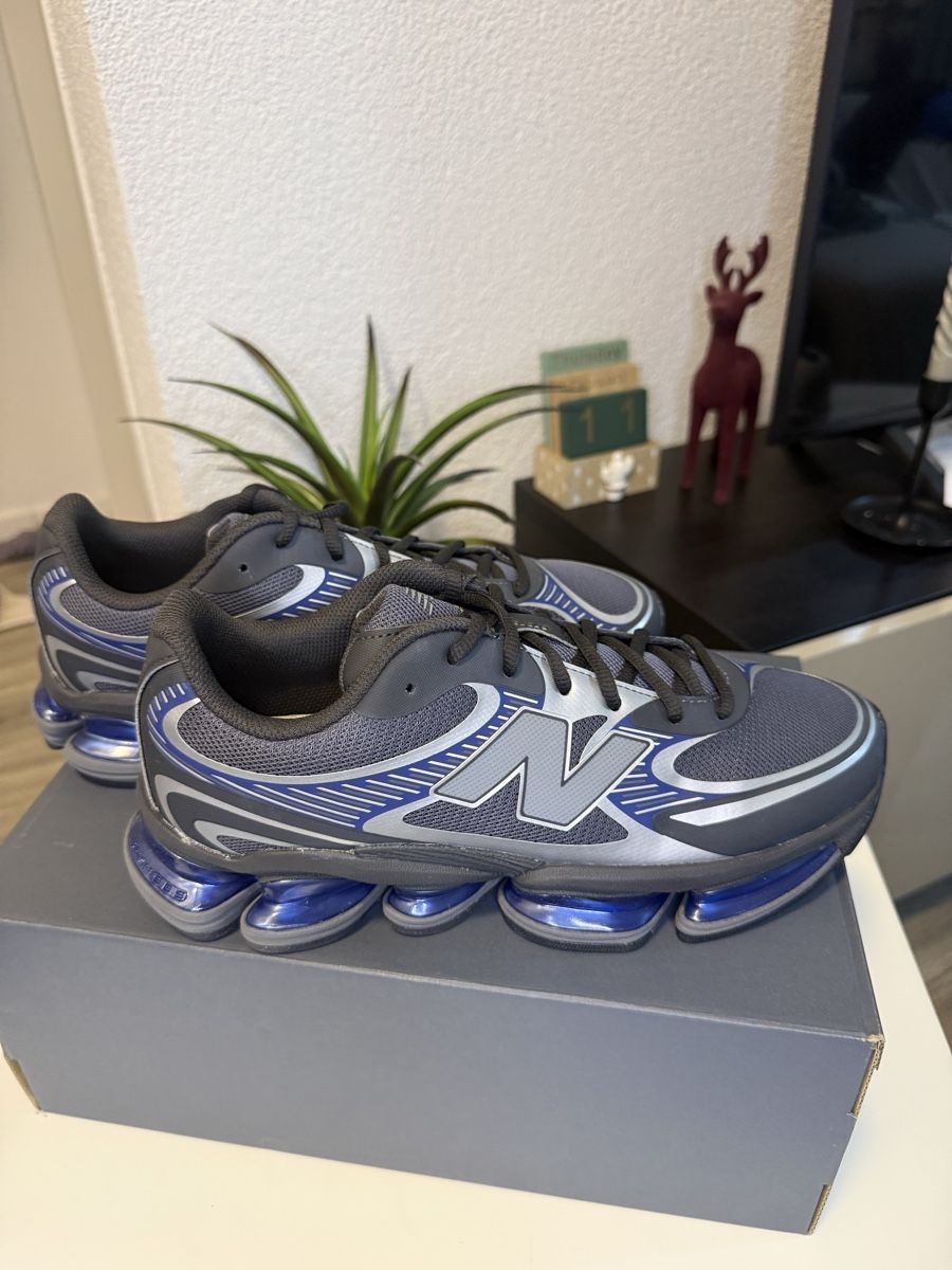 New Balance Scarpe da uomo: Baskets New Balance 9060, pointure 43, gris bleu – Nuovo e nell'imballaggio originale da Urtenen-Schönbühl venduto da Big.sanad 1