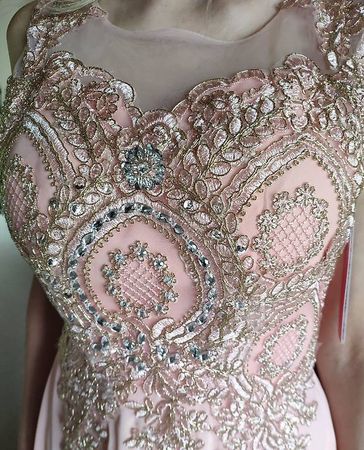 Kleid- Neu