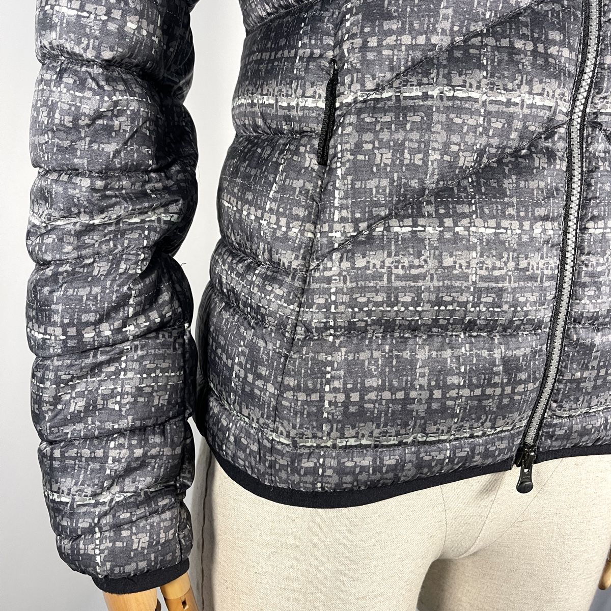 Mountain Force Giacche: MOUNTAIN FORCE Down Jacket – Nuovo (secondo la descrizione) da Emmen venduto da Avviivva_Com2023 4